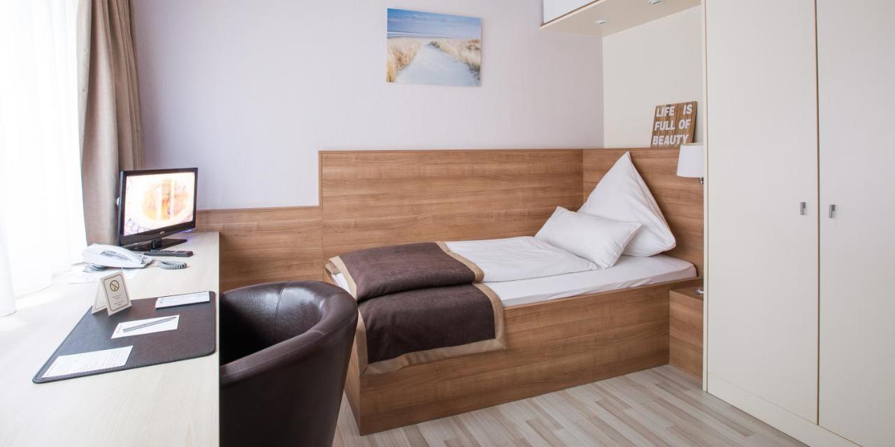 Hotel Hangelar Sankt Augustin Buitenkant foto